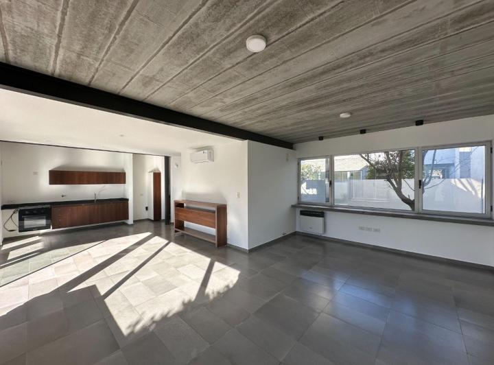 Casa · 146m² · 3 Ambientes · 2 Cocheras