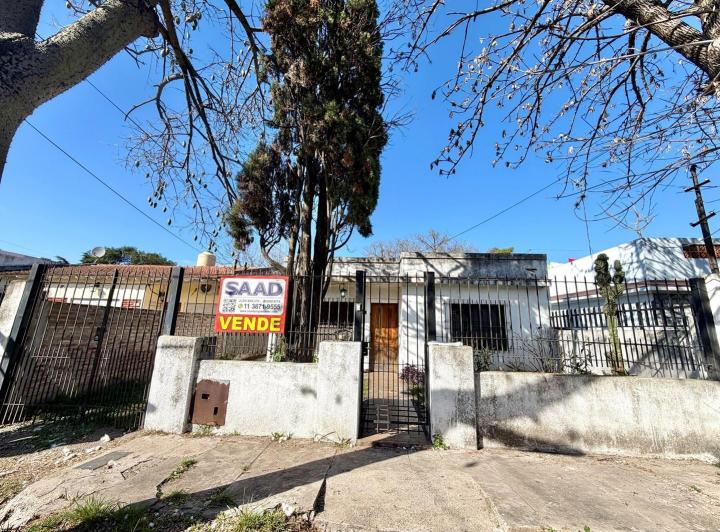 Casa · 74m² · 3 Ambientes · 1 Cochera