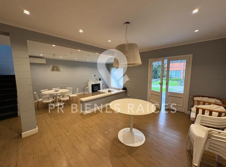 Casa · 180m² · 4 Ambientes