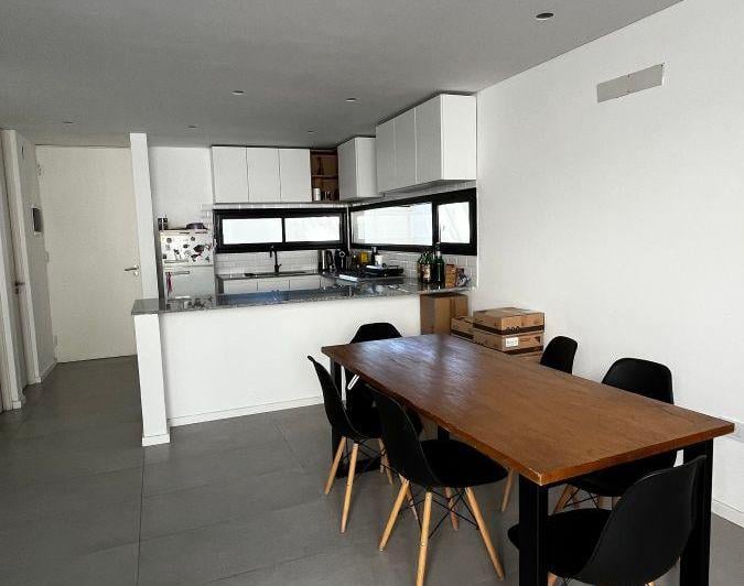 Casa · 95m² · 4 Ambientes · 2 Cocheras
