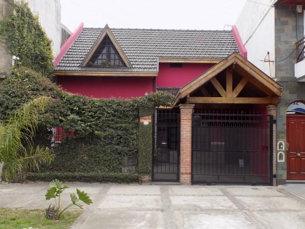 Casa · 100m² · 4 Ambientes · 1 Cochera