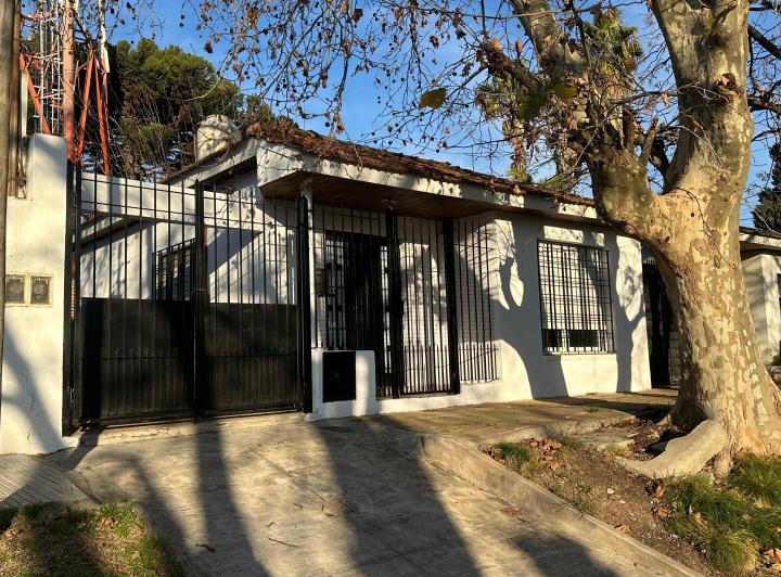 Casa · 56m² · 4 Ambientes · 1 Cochera