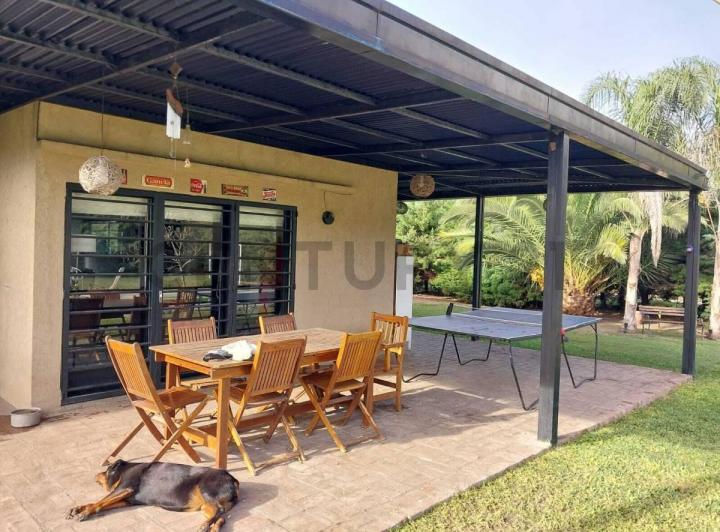Casa · 148m² · 4 Ambientes · 2 Cocheras