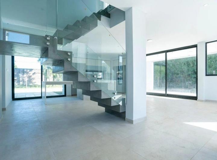 Casa · 220m² · 4 Ambientes