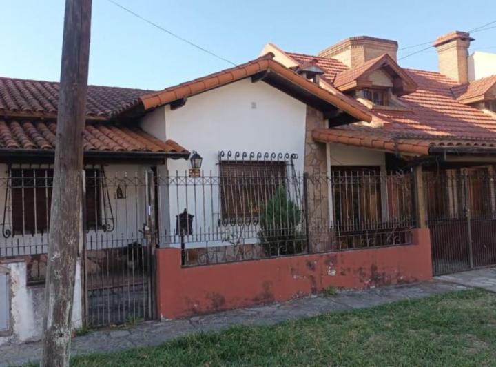 Casa · 90m² · 3 Ambientes · 1 Cochera