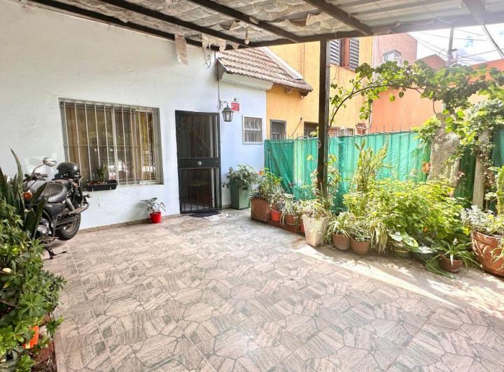 Casa · 98m² · 5 Ambientes · 1 Cochera