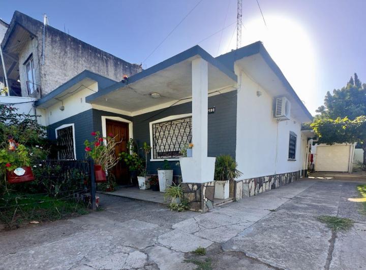 Casa · 75m² · 3 Ambientes · 1 Cochera