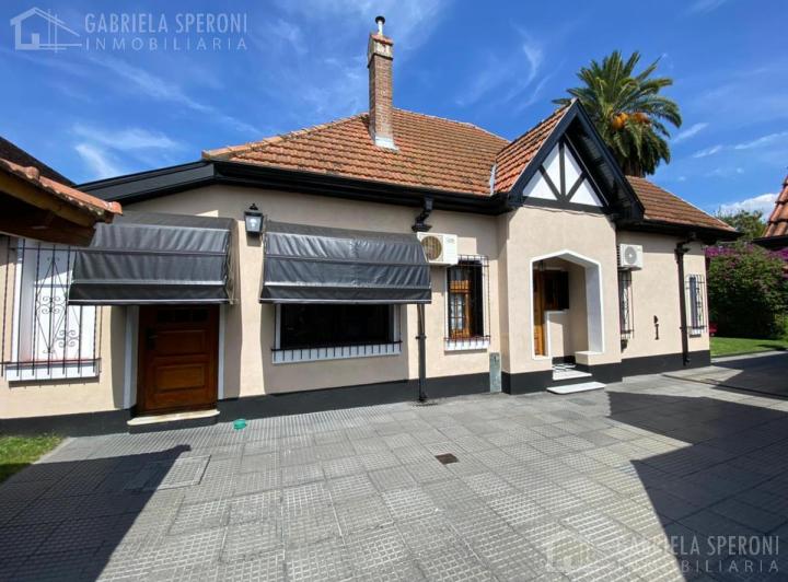 Casa · 290m² · 4 Ambientes · 3 Cocheras