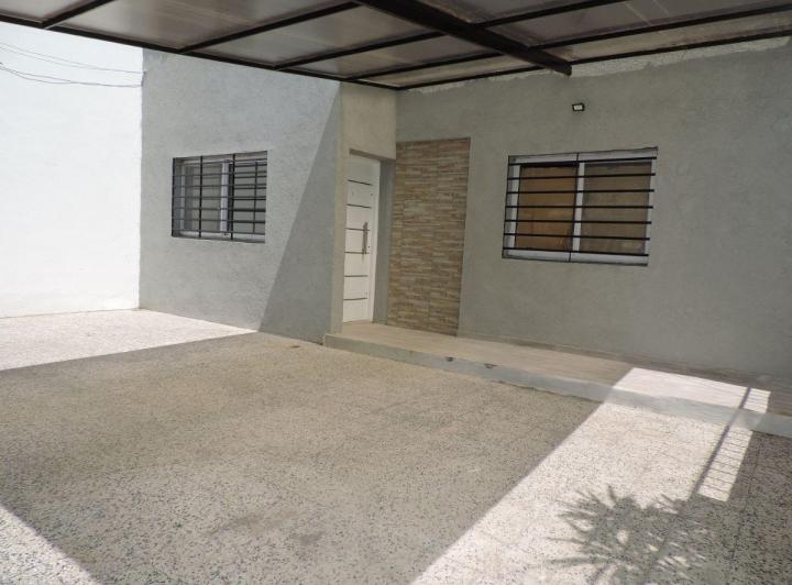 Casa · 80m² · 3 Ambientes · 2 Cocheras