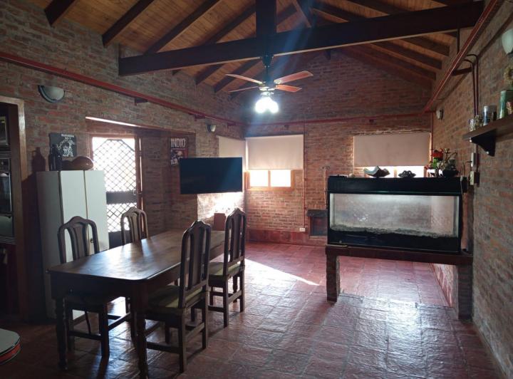Casa · 161m² · 3 Ambientes · 1 Cochera