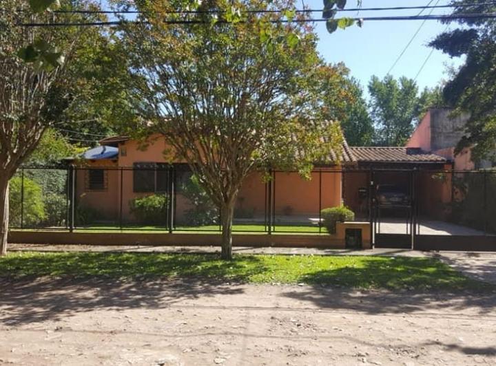 Casa · 130m² · 4 Ambientes · 1 Cochera