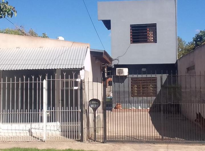 Casa · 100m² · 3 Ambientes · 2 Cocheras