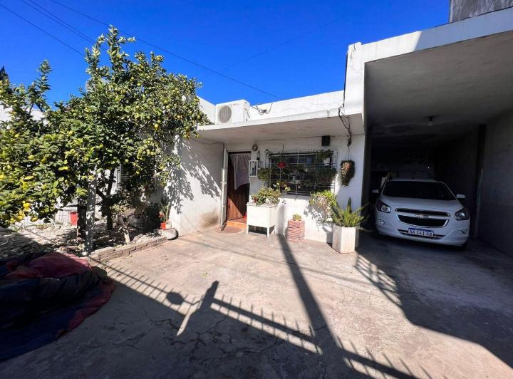 Casa · 160m² · 3 Ambientes · 2 Cocheras