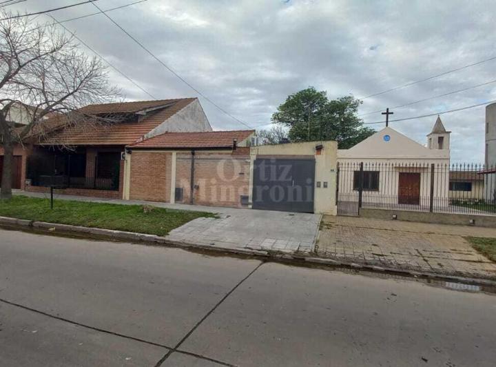 Casa · 70m² · 3 Ambientes · 1 Cochera