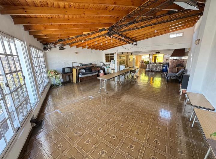Casa · 330m² · 4 Ambientes