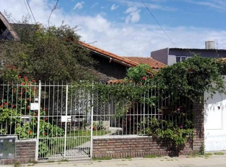 Casa · 100m² · 3 Ambientes · 1 Cochera