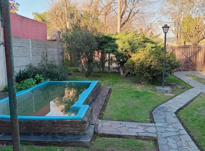 Casa · 60m² · 2 Ambientes · 1 Cochera