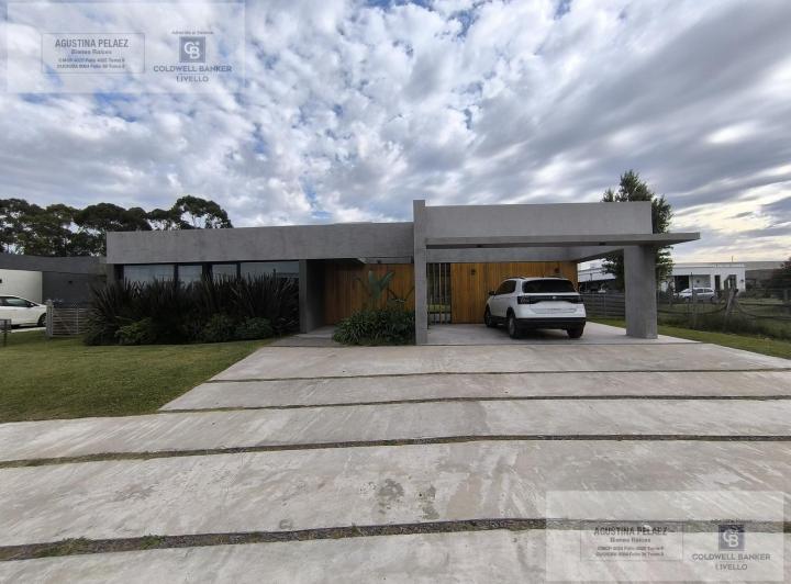 Casa · 151m² · 4 Ambientes · 4 Cocheras