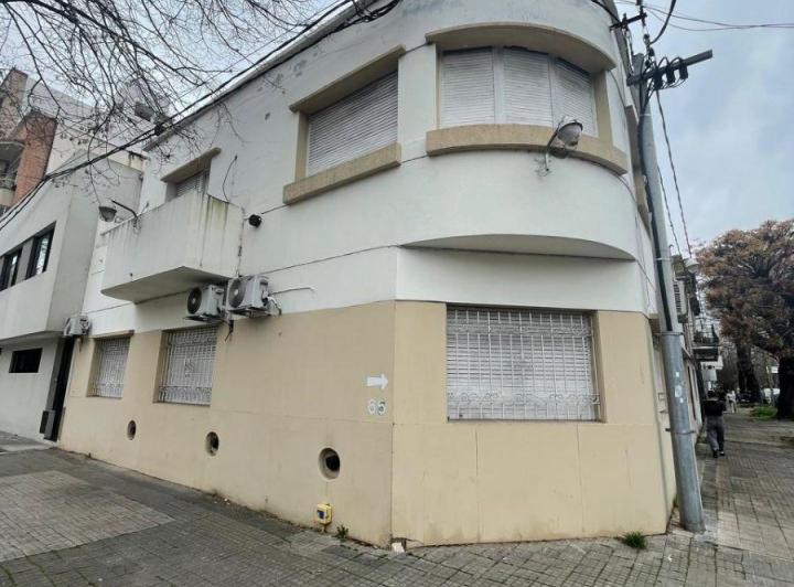 Casa · 141m² · 8 Ambientes