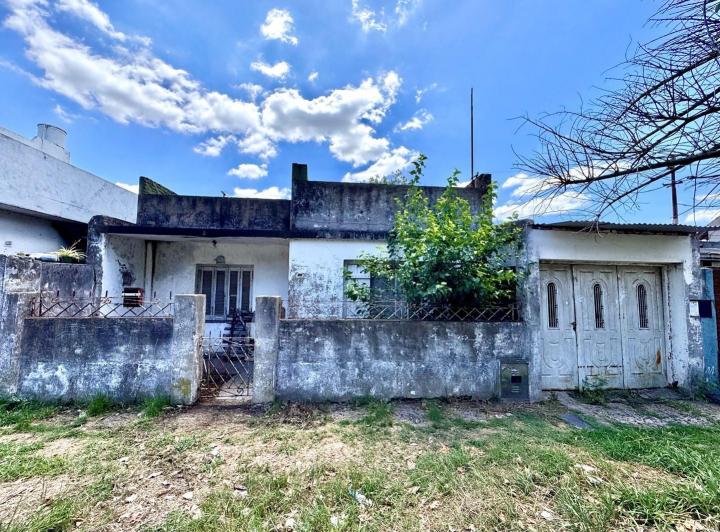 Casa · 80m² · 3 Ambientes · 2 Cocheras
