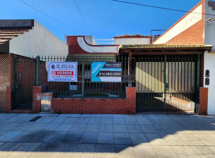 Casa · 202m² · 4 Ambientes · 1 Cochera