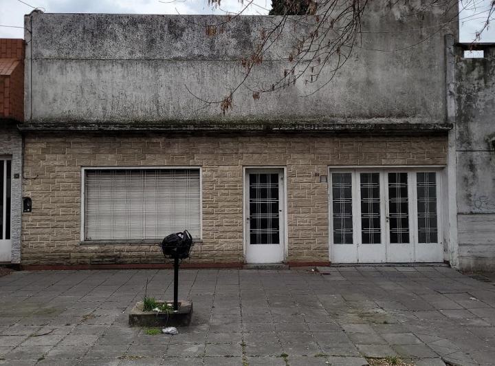 Casa · 88m² · 5 Ambientes · 1 Cochera