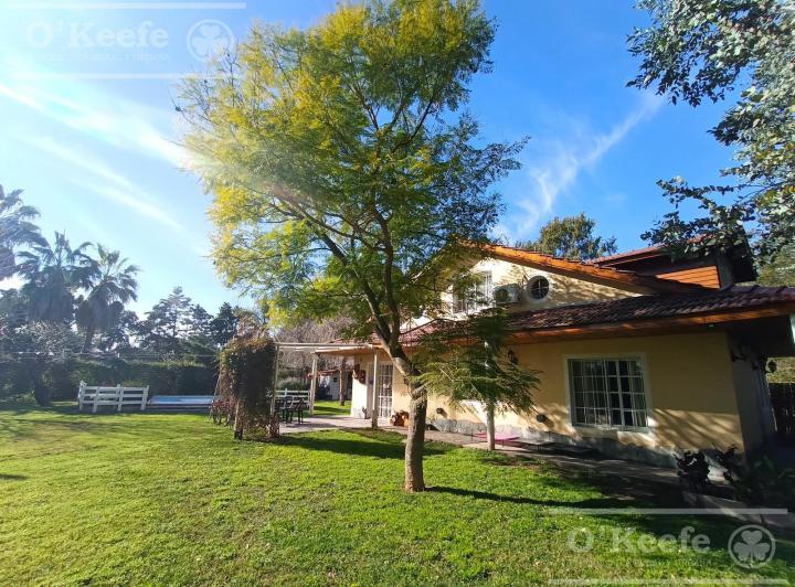 Casa · 203m² · 5 Ambientes · 2 Cocheras
