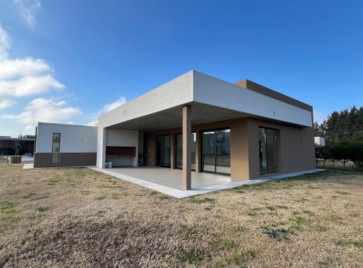 Casa · 179m² · 4 Ambientes · 1 Cochera