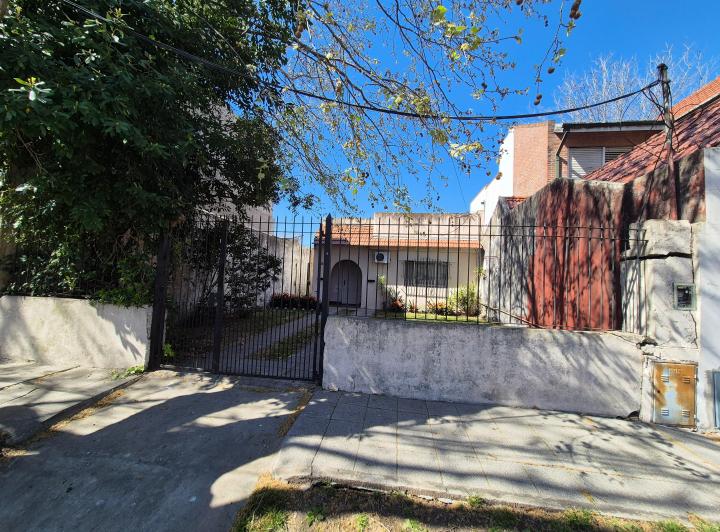 Casa · 105m² · 5 Ambientes · 1 Cochera