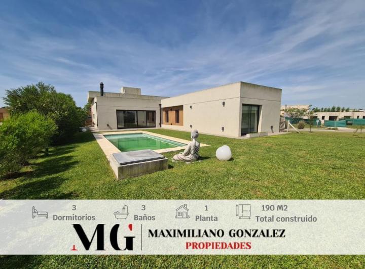 Casa · 190m² · 5 Ambientes · 2 Cocheras