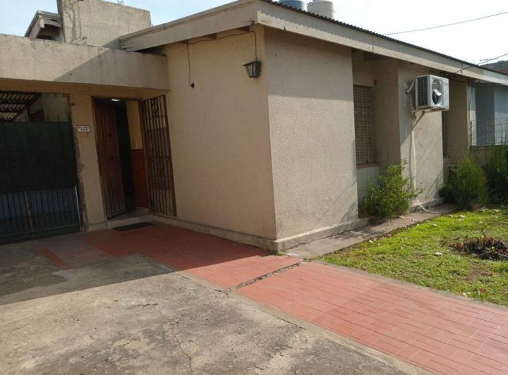 Casa · 300ha · 3 Ambientes · 2 Cocheras