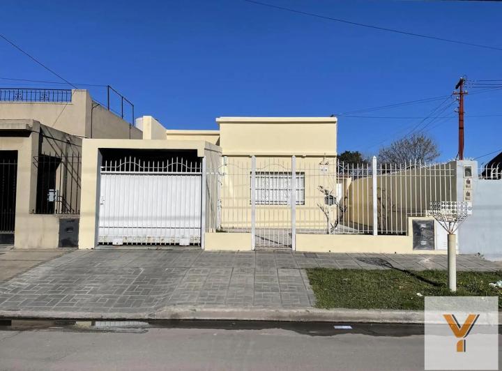 Casa · 126m² · 4 Ambientes · 1 Cochera