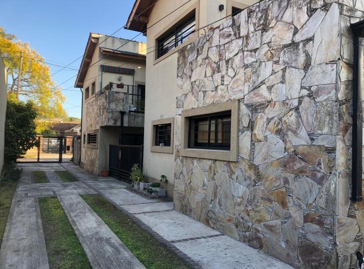 Casa · 85m² · 3 Ambientes · 1 Cochera