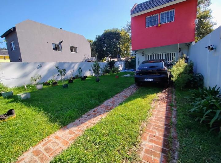 Casa · 110m² · 4 Ambientes · 2 Cocheras