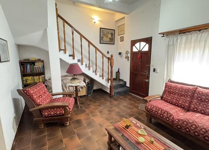 Casa · 123m² · 5 Ambientes · 1 Cochera