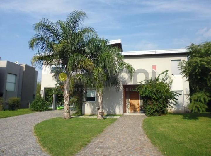 Casa · 182m² · 4 Ambientes