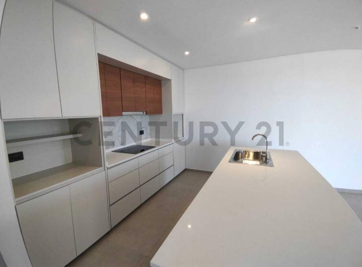 Casa · 160m² · 4 Ambientes · 4 Cocheras