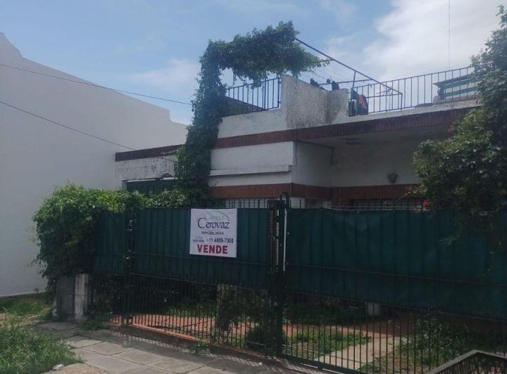 Casa · 80m² · 3 Ambientes · 2 Cocheras