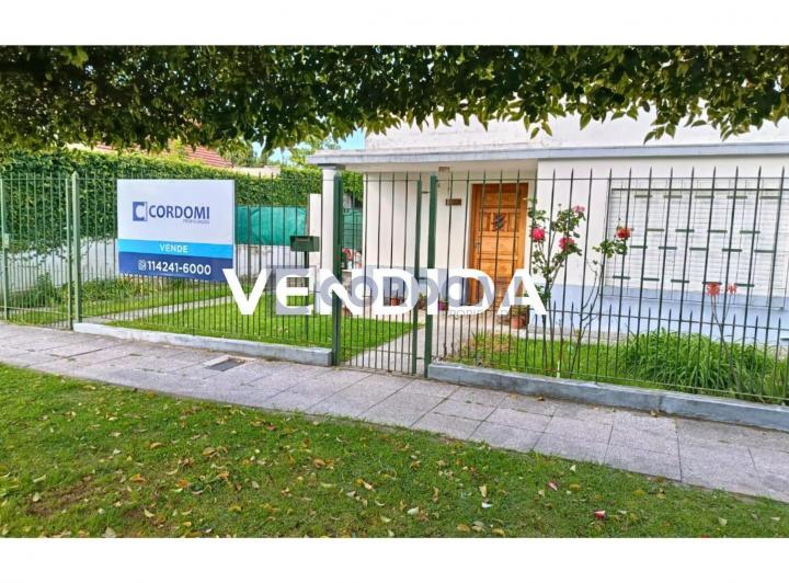 Casa · 110m² · 3 Ambientes · 2 Cocheras