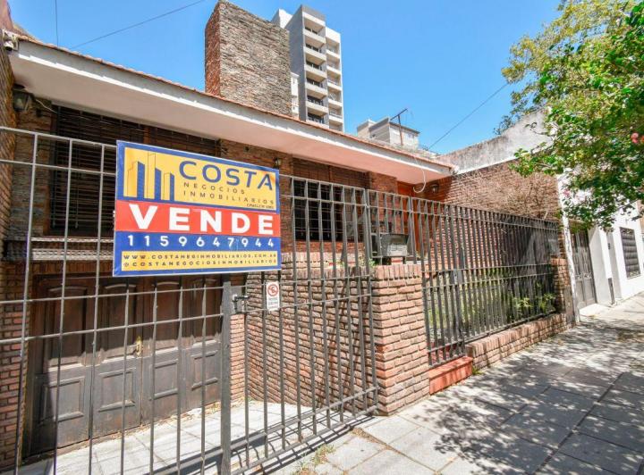 Casa · 200m² · 4 Ambientes · 2 Cocheras