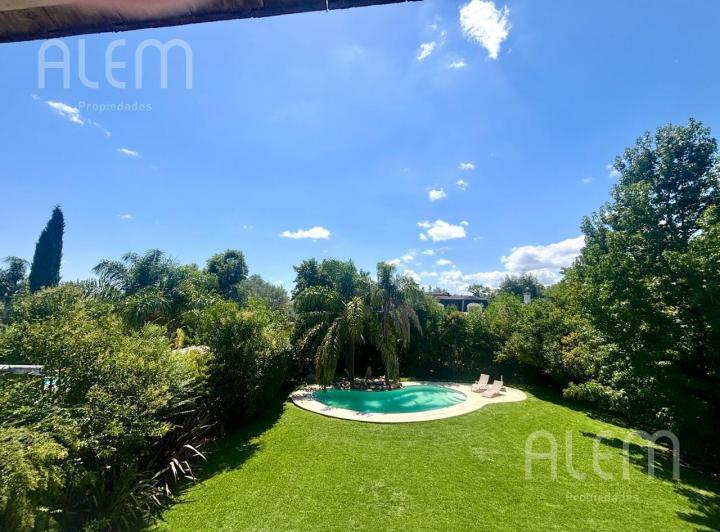 Casa · 192m² · 4 Ambientes · 1 Cochera