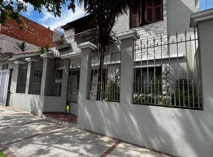 Casa · 120m² · 4 Ambientes · 1 Cochera
