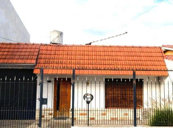 Casa · 196m² · 4 Ambientes · 1 Cochera