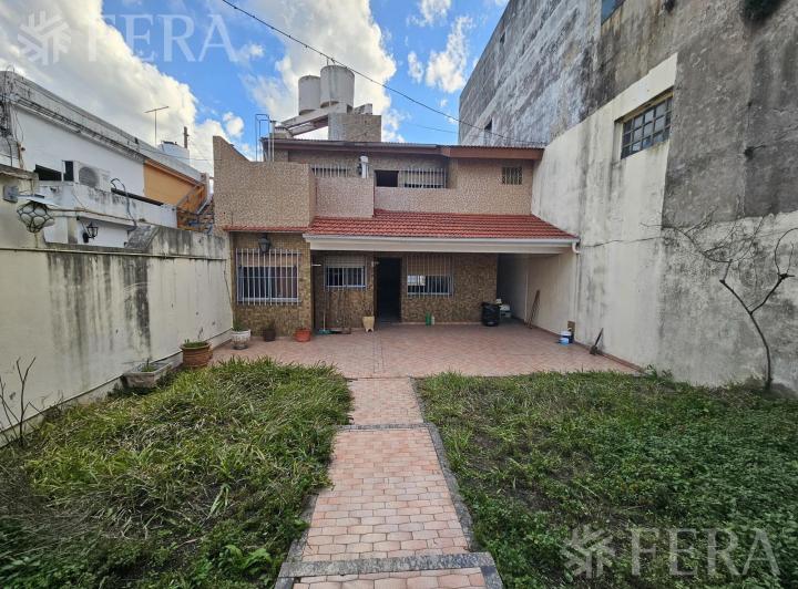 Casa · 175m² · 4 Ambientes · 1 Cochera