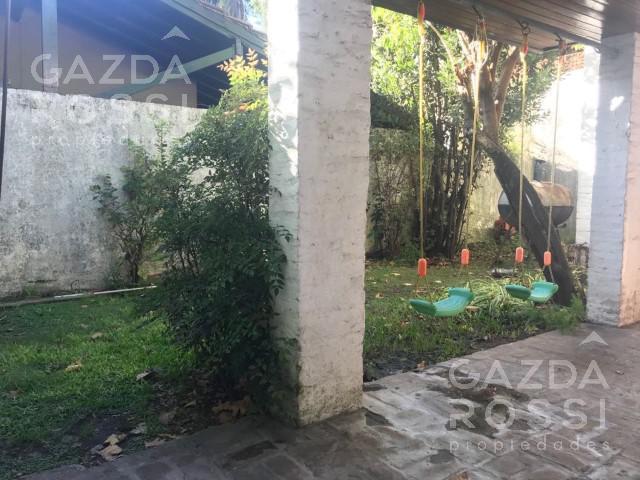 Casa · 93m² · 4 Ambientes · 1 Cochera