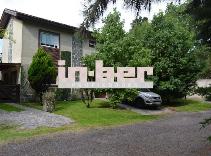 Casa · 223m² · 4 Ambientes