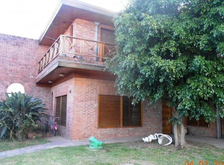 Casa · 354m² · 5 Cocheras