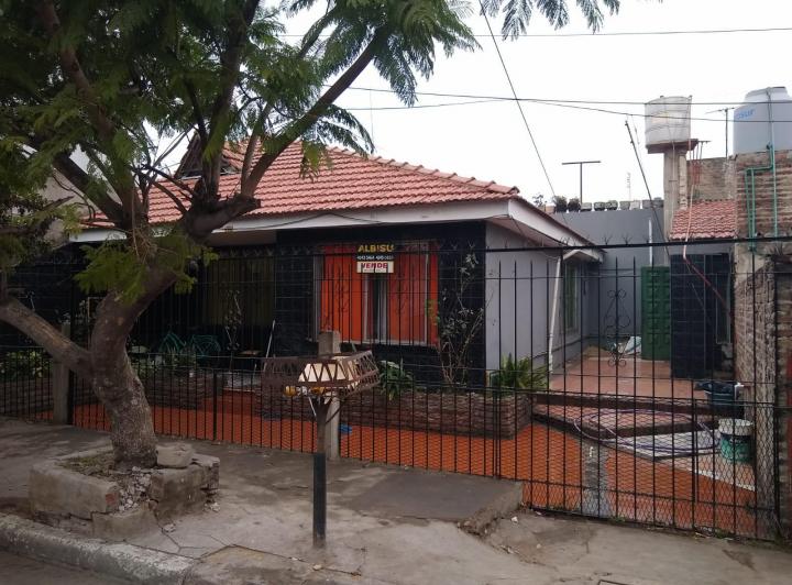 Casa · 80m² · 3 Ambientes · 1 Cochera