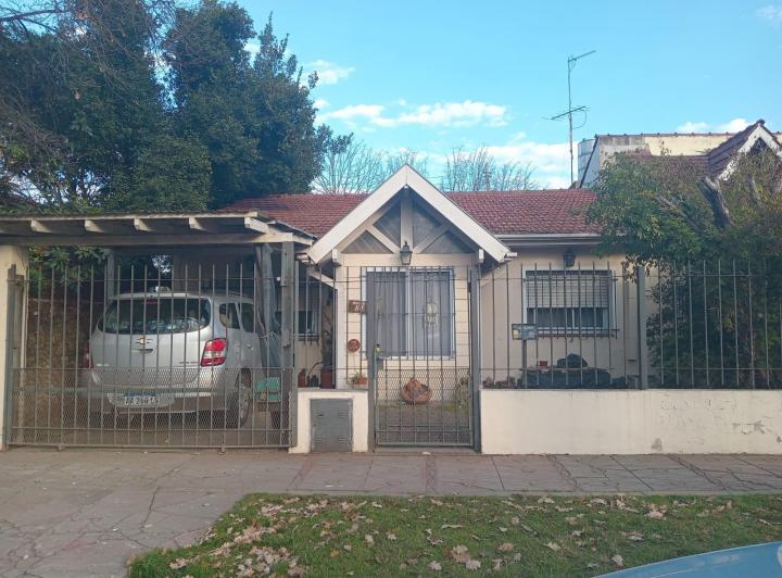 Casa · 1m² · 3 Ambientes · 1 Cochera