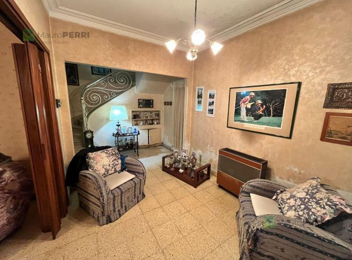 Casa · 151m² · 5 Ambientes · 3 Cocheras